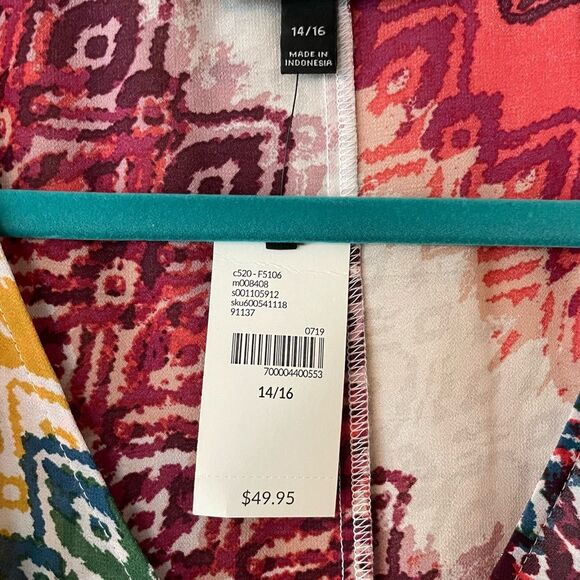 Lane Bryant Top Batwing lightweight 14/16 colorful Top - Picture 3 of 5